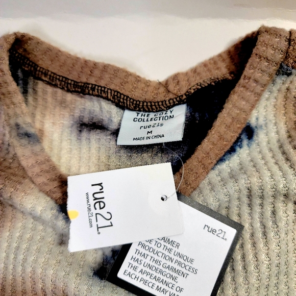 NWT! Rue21 Comfort collection T - Picture 2 of 2